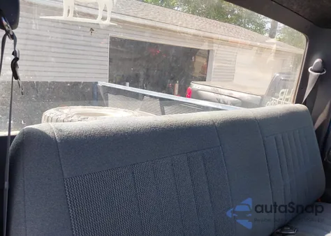 1992 Ford F150 z USA, uszkodzony, nr VIN 1FTEF14Y4NLA84100